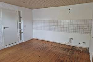 AC-Walheim | 2-Zimmer-Wohnung mit Stellplatz und Garten in denkmalgeschütztem Mehrfamilienhaus – Schleidener Str. 58/60, 52076 Walheim, Aachen – Vorschaubild 2