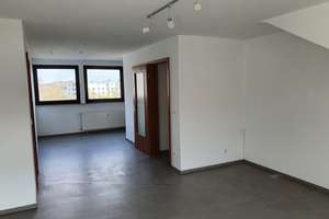Helle 3,5-Zimmer-Dachgeschosswohnung mit Einbauküche in Essen – Adelkampstraße 20, 45147 Frohnhausen, Essen – Vorschaubild 3