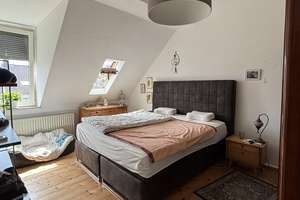 Helle Dachgeschosswohnung mit Einbauküche am Ölberg – Die vollständige Adresse der Immobilie erhältst du vom Anbieter., 42105 Elberfeld, Wuppertal – Vorschaubild 3