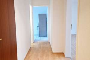 Schöne 2-Zimmer-DG-Wohnung in Bonn / Bad Godesberg mit neuem Bad, Einbauküche, Balkon und Stellplatz – Die vollständige Adresse der Immobilie erhältst du vom Anbieter., 53179 Rüngsdorf, Bonn – Vorschaubild 20