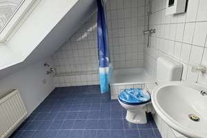 Familienfreundliches Reihenmittelhaus in guter Lage von SG-Gräfrath - einziehen und wohlfühlen! – Die vollständige Adresse der Immobilie erhältst du vom Anbieter., 42653 Gräfrath, Solingen – Vorschaubild 17