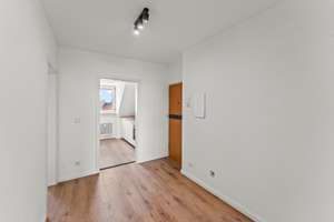 PROVISIONSFREI | 3 ZIMMER + KÜCHE + AUFZUG – Fürther Straße 156, 90429 Eberhardshof, Nürnberg – Vorschaubild 9
