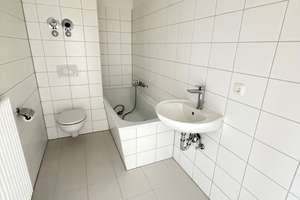 Zentral gelegene Zweizimmerwohnung mit großem Balkon - WBS erforderlich! – Neuköllner Str. 302, 12357 Rudow, Berlin – Vorschaubild 3