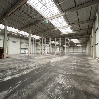 Lagerhalle mit vier Brandabschnitten | Rampen | RUHR REAL