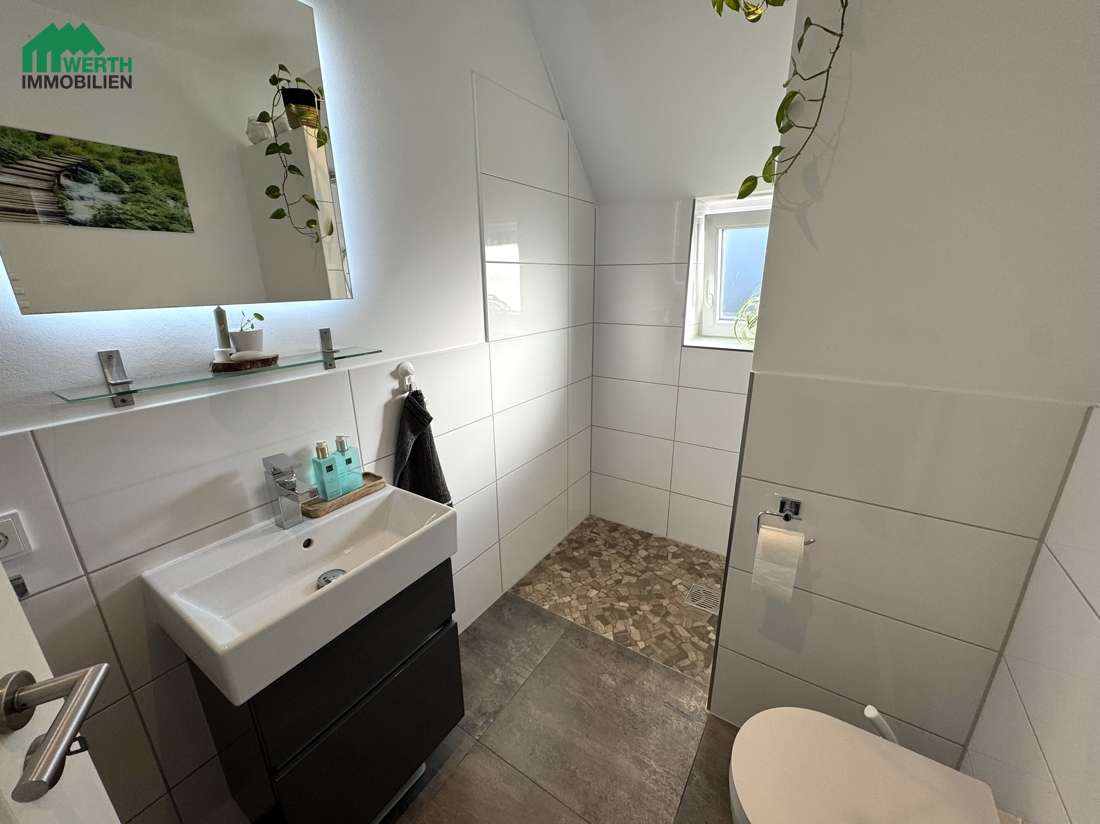 Immobilie in Burweg - Großzügiges Zweifamilienhaus mit modernem Innenausbau & riesigem Grundstück - Bild 0