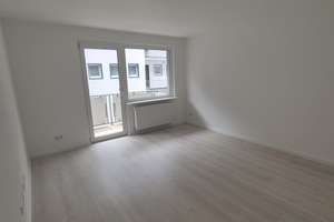 Freundliche Hausgemeinschaft sucht Mieter*in für kleine Wohnung, KDB, 1. Etage