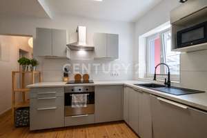 Zweifamilienhaus | Hof | Balkon | Hobbywerkstatt | 8 Zimmer – Die vollständige Adresse der Immobilie erhältst du vom Anbieter., 55246 Mainz-Kostheim, Wiesbaden – Vorschaubild 3