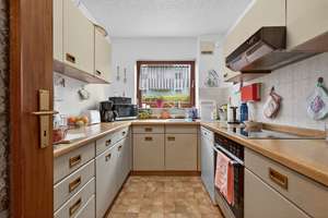 Ideal für Familien oder Kapitalanleger: 4-Zi-WHG mit Balkon und TG-Stellplatz – Die vollständige Adresse der Immobilie erhältst du vom Anbieter., 75181 Eutingen, Pforzheim – Vorschaubild 4