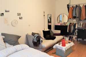 Wunderschöne 1,5 Zimmer Wohnung mit Dielenboden, Tageslichtbad in zentraler Lage – Overdyker Straße 10, 44809 Bochum – Vorschaubild 5