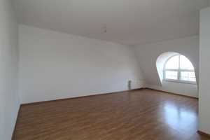 Interessante Wohnung mit großem Wohnzimmer... Stellplatz möglich – Eckstraße 1, 9113 Chemnitz – Vorschaubild 2