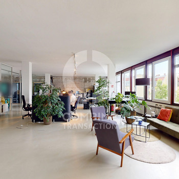 Helles Loftbüro in Rückgebäude am Gärtnerplatz. combine Transaction