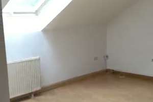 DG Wohnung mit sehr ruhige Lage