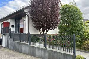 Wunderschönes sehr großes Haus mit Mischnutzung Doppelgarage und 2 Stellplätze – Die vollständige Adresse der Immobilie erhältst du vom Anbieter., 59755 Arnsberg – Vorschaubild 3