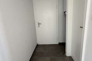 Kompakt geschnittene, helle 1-Zimmer-Wohnung mit Balkon nahe dem Zentrum von Fürstenfeldbruck – Nibelungenstraße 18, 82256 Fürstenfeldbruck – Vorschaubild 2