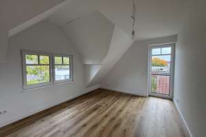 Hochwertige 4,5-Zimmer-Maisonettewohnung mit moderner Ausstattung in Hamburg-Eidelstedt – Pinneberger Chaussee 33a, 22523 Eidelstedt, Hamburg – Vorschaubild 25