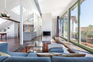 Am Lausitzer Platz: Fantastische 5-Zimmer-DG-Wohnung mit  Südterrasse und beeindruckendem Weitblick! – Skalitzer Straße 45, 10997 Kreuzberg, Berlin – Vorschaubild 2