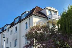 Grüne Stadtrandlage, Weitblick, Dachgeschoss, Balkon, Wanne, Dusche ... – Die vollständige Adresse der Immobilie erhältst du vom Anbieter., 1157 Briesnitz, Dresden – Vorschaubild 2