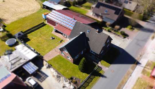 Bild von Einfamilienhaus mit Einliegerwohnung - 1 Hektar Land und Stahlhalle