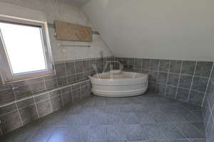 Einziehen & Wohlfühlen
Einfamilienhaus (Baujahr 2000) mit Kamin, neuer Wärmeschutzverglasung (2020) – Die vollständige Adresse der Immobilie erhältst du vom Anbieter., 99755 Ellrich – Vorschaubild 16