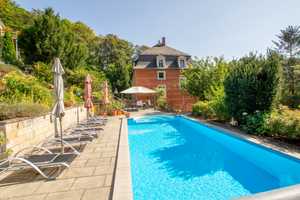 Property thumbnail 1