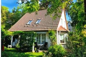 Falkensee-Falkenhain: Solides EFH auf zauberhaft angelegtem Grundstück – Die vollständige Adresse der Immobilie erhältst du vom Anbieter., 14612 Falkensee – Vorschaubild 1
