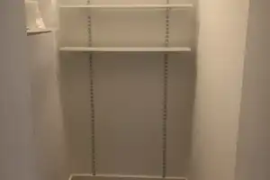 Stilvolle, neuwertige 2-Zimmer-Wohnung mit Balkon und EBK in Berlin – Plönzeile 31, 12459 Berlin – Vorschaubild 12