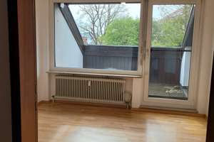 von Privat: Ruhige 3-Zi. DG Wohnung (86qm), Balkon, EBK, Gäste-WC, TG-Stellplatz, keine Maklergebühr – Die vollständige Adresse der Immobilie erhältst du vom Anbieter., 70619 Riedenberg, Stuttgart – Vorschaubild 9