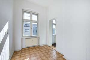 Mit Balkon in Friedrichshain: *Sonnige* BEZUGSFREIE 2-Zimmer-Gründerzeit-Wohnung + PROVISIONSFREI – Eckertstraße 17, 10249 Friedrichshain, Berlin – Vorschaubild 11