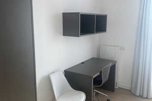 Dachgeschoss- Wohnung mit Terrasse, möbliert & ALL- INCLUSIVE Miete!- über den Dächern Düsseldorfs – Merziger Straße 19 a/b, 40476 Düsseldorf – Vorschaubild 10