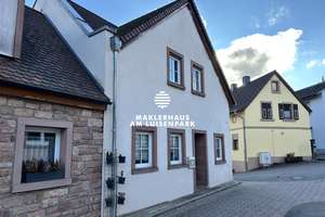 Neuwertiges Einfamilienhaus mit E-Ausweis "A" in idyllischer Lage mit zwei Garagen – Die vollständige Adresse der Immobilie erhältst du vom Anbieter., 67722 Winnweiler – Vorschaubild 3