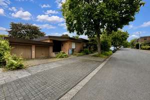 SAYAN Immobilien - Freistehendes EFH in begehrter Lage auf dem Bonner Hardtberg / inkl. Schwimmbad - – Die vollständige Adresse der Immobilie erhältst du vom Anbieter., 53123 Duisdorf, Bonn – Vorschaubild 2