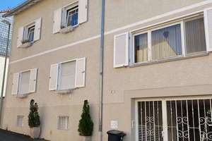 3-4 Zi.-ETW im ruhigen Ortskern von WI-Naurod mit Garage und Hofnutzung