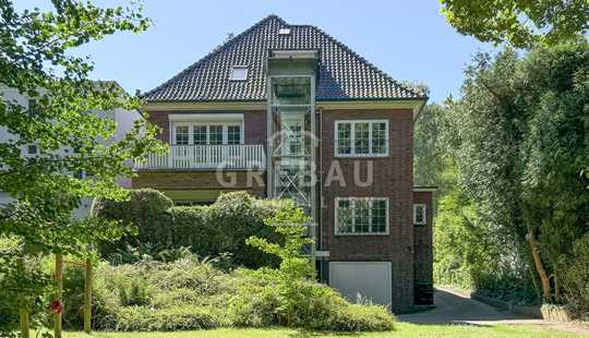 Bild von Kaffeemühle von Walther Baedeker! Familien-Villa mit Aufzug und Garten in bester Lage von Blankenese