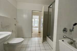 Großzügige 4-Zimmer-Wohnung in Lörick, Düsseldorf – Anrather Weg 2, 40547 Lörick, Düsseldorf – Vorschaubild 11