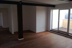 Modern 3-Zimmer DG- Wohnung in Leipzig-Connewitz, hochwertig Saniert Energieeffizienzsklasse C! – Auerbachstraße 2, 4177 Connewitz, Leipzig – Vorschaubild 2