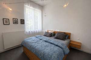 ALTBAU-CHARME AUSSEN, MODERNER WOHNKOMFORT INNEN – DREI WOHNEINHEITEN & PARKÄHNLICHER GARTEN – Die vollständige Adresse der Immobilie erhältst du vom Anbieter., 41061 Gladbach, Mönchengladbach – Vorschaubild 13