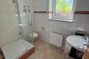Sonnige Doppelhaushälfte mit Garage, Terrasse und Garten in Hilgertshausen zu vermieten! – 86567 Hilgertshausen-Tandern – Vorschaubild 11