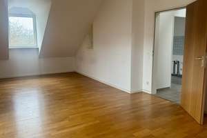 Charmante 2-Zimmer-Dachgeschosswohnung mit Aufzug & eigenem Stellplatz – Die vollständige Adresse der Immobilie erhältst du vom Anbieter., 41236 Rheydt, Mönchengladbach – Vorschaubild 4