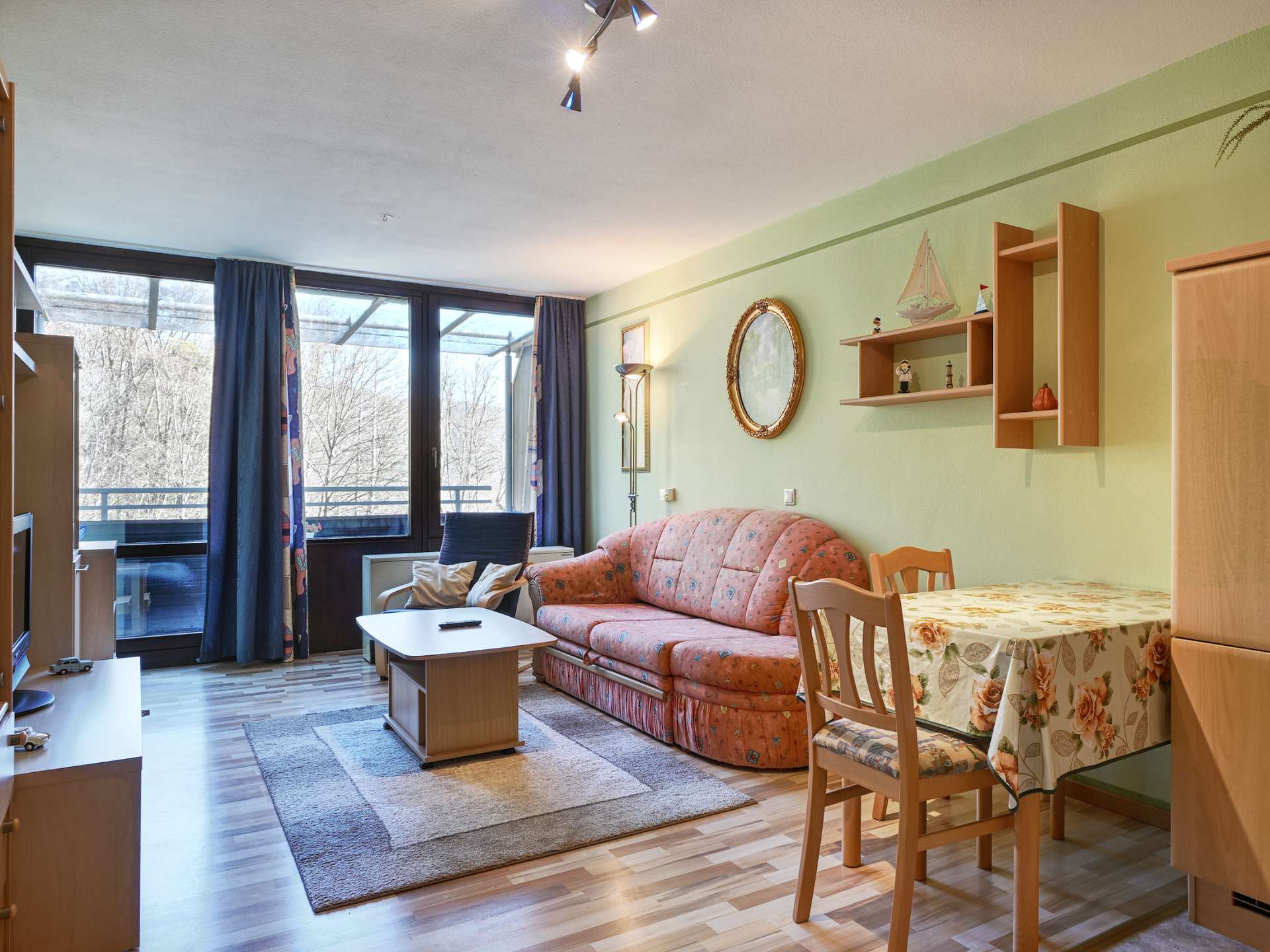 Immobilie in Riedenburg - Gepflegte 2-Zimmer-Wohnung mit TG-Stellplatz & EBK in Gundlfing - ca. 6 % Rendite möglich - Bild 0