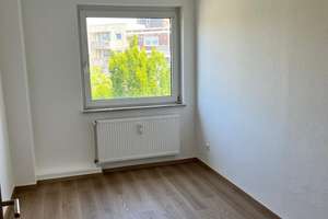 3 Zimmer mit Balkon zur Rückseite - ruhig und doch mitten drin! – Essener Straße 10, 45899 Horst, Gelsenkirchen – Vorschaubild 12