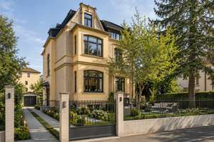 Altbau trifft Potenzial: Villa mit drei Wohneinheiten & Garagen in Offenbach am Main – 63071 Lichtenplatte, Offenbach am Main – Vorschaubild 2