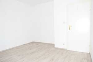 Geräumiger Bungalow (erweiterbar) auf parkähnlichem Grundstück – München (Kreis) – Vorschaubild 18