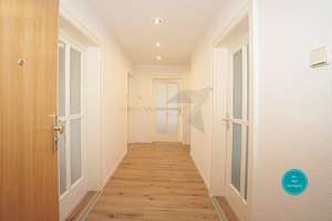 Helle 3-Raum-Whg. mit Tageslichtbad und Balkon in direkter Uni-Nähe - !! WG geeignet !! – Vettersstraße 47, 9126 Bernsdorf, Chemnitz – Vorschaubild 1