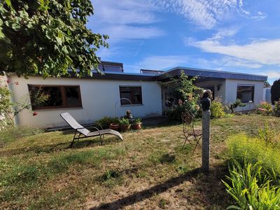Wohnen auf einer Ebene - Großzügiger Bungalow mit tollem Garten!