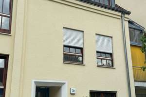 Familienfreundliche 4 Zimmer-Wohnung mit Balkon, Tiefgarage und zusätzlichem Stellplatz in Bobingen