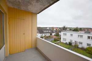 Helle 4-Zimmer-Wohnung mit Balkon + PKW-Stellplatz in ruhiger Lage. – Wolfenbüttel (Kreis) – Vorschaubild 3