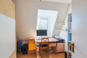 Zweifacher Balkon, viel Licht, viel Platz: Attraktive 3-Zimmer-Dachgeschosswohnung – Die vollständige Adresse der Immobilie erhältst du vom Anbieter., 85055 Nordost, Ingolstadt – Vorschaubild 17