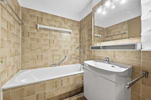 Property thumbnail 9