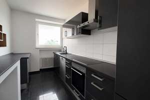 grosszügige und sehr helle Wohnung | Parkett | modernes Bad | Gäste WC | 2 x Balkon | Garage – Die vollständige Adresse der Immobilie erhältst du vom Anbieter., 40468 Unterrath, Düsseldorf – Vorschaubild 10