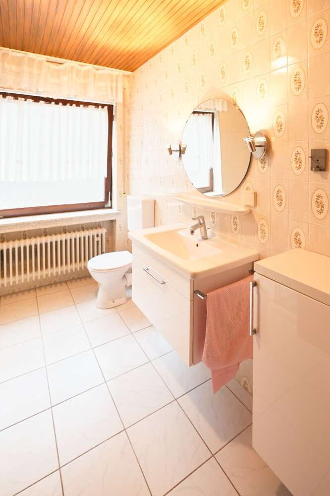 Immobilie in Lahnstein - Freistehendes Einfamilienhaus mit ELW in naturnaher Lage von Lahnstein-Friedrichssegen - Bild 3